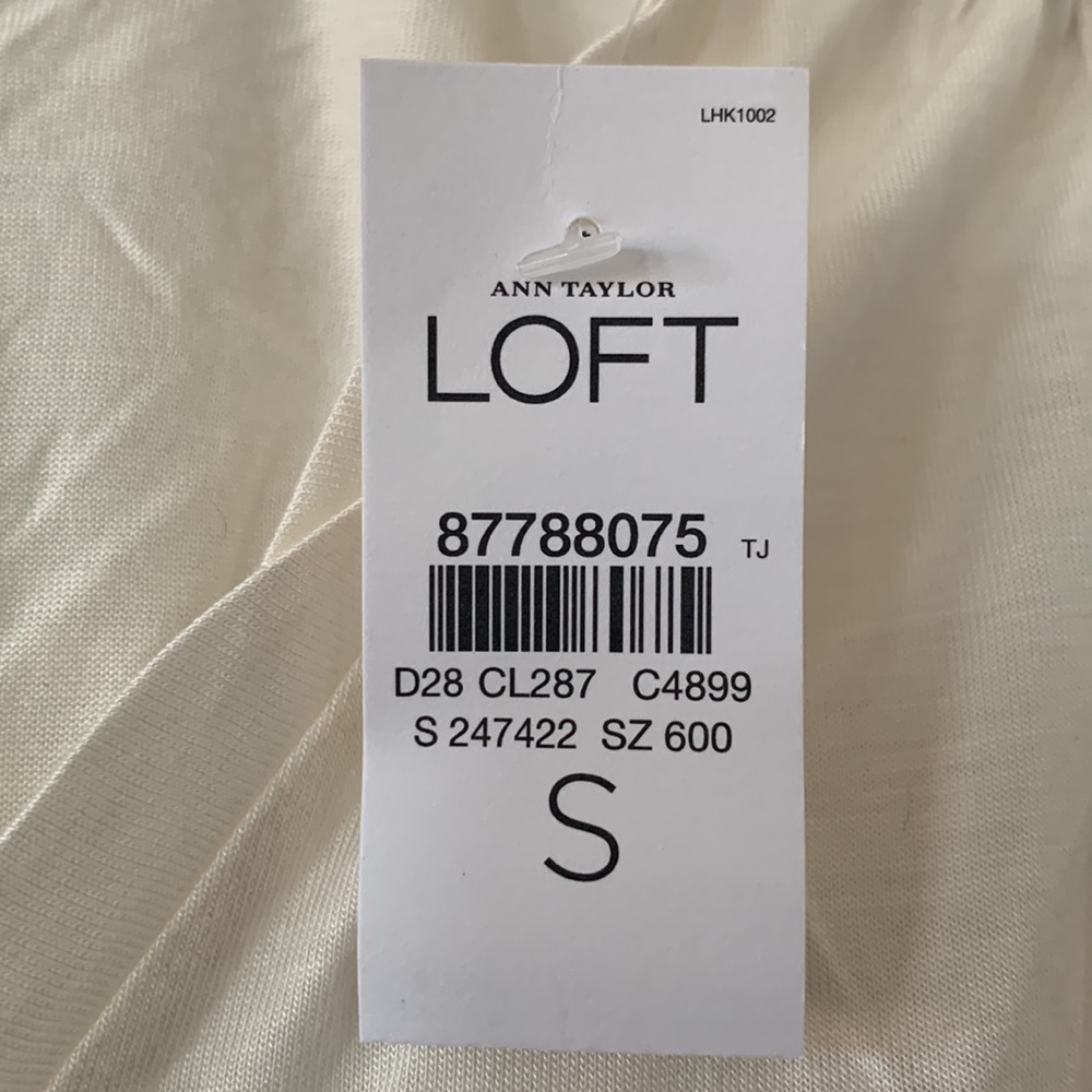 NWT LOFT Ivory Pretzel Twist V-Neckline Short Sleeves Sheer Top Size S - Picture 4 of 15